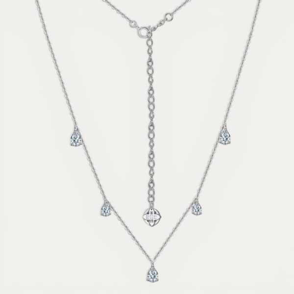 שרשרת Five Pears מכסף 925 עם חמישה אבני מואסיניט בצורת אגס