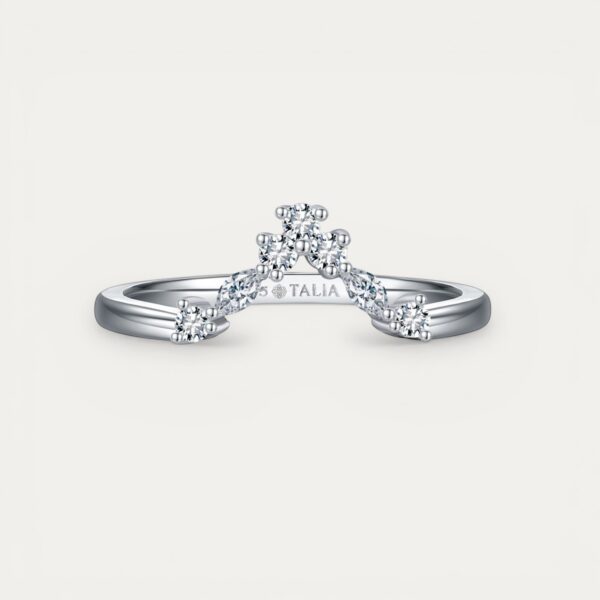 טבעת The Queen מכסף 925 עם אבני מואסיניט