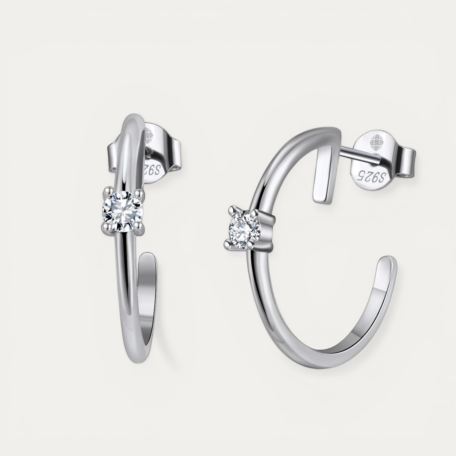 IMG_5767.JPG עגילי Jules מכסף 925 עם אבני מואסיניט עגולות