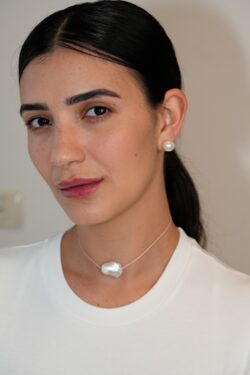 שרשרת One gem עם חוט ורוד ופנינה טבעית