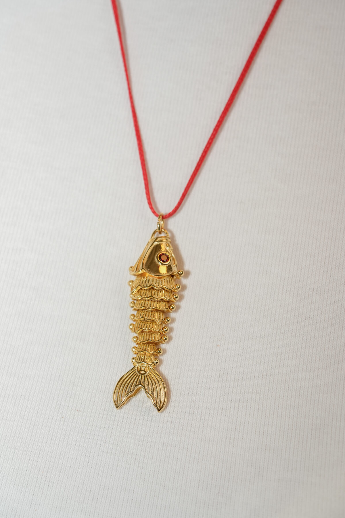 שרשרת goldfish חוט אדום עם תליון דג