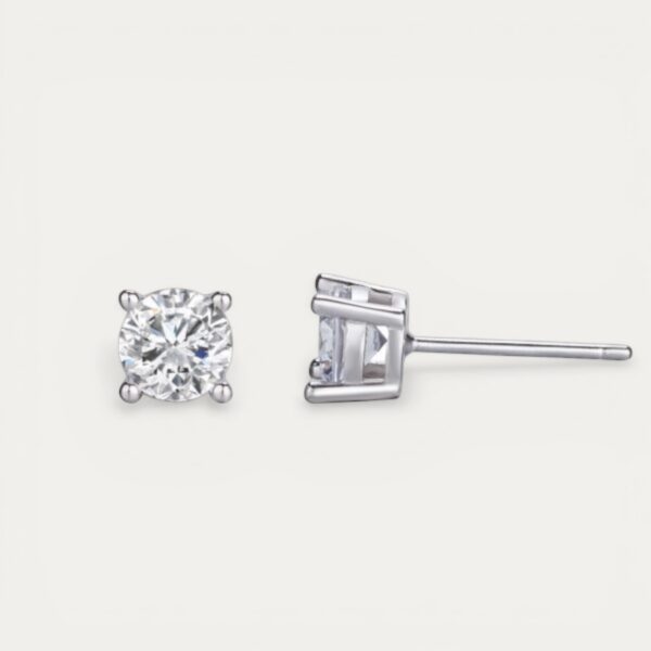 Silver 925 Stud Earring - עגיל כסף צמוד משובץ זרקון עגול