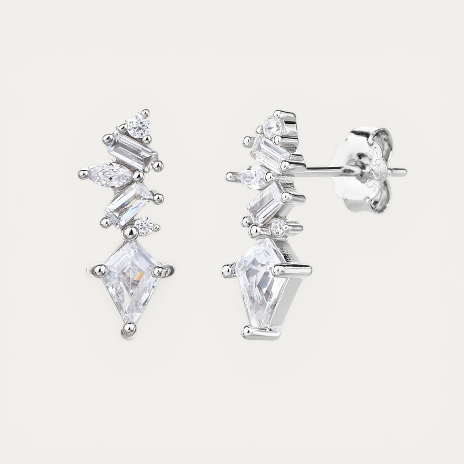 841629e0-23c1-49ea-b2fc-87c40d818d22-Photoroom Prism Silver - עגילי כסף 925 בעיצוב גיאומטרי עם זרקונים בחיתוכים שונים