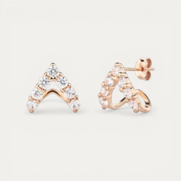 Vogue Rose - עגילי משולש וי בשיבוץ אבנים