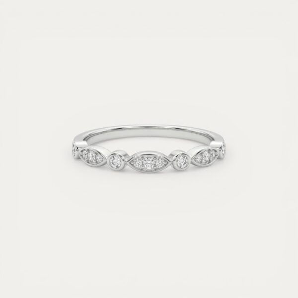 טבעת מרקיזה כסף 925 בעיצוב שורת אבנים עגולות ומשובצות - TALIA